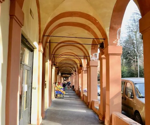 Il Portico Di Saragozza Bologna
